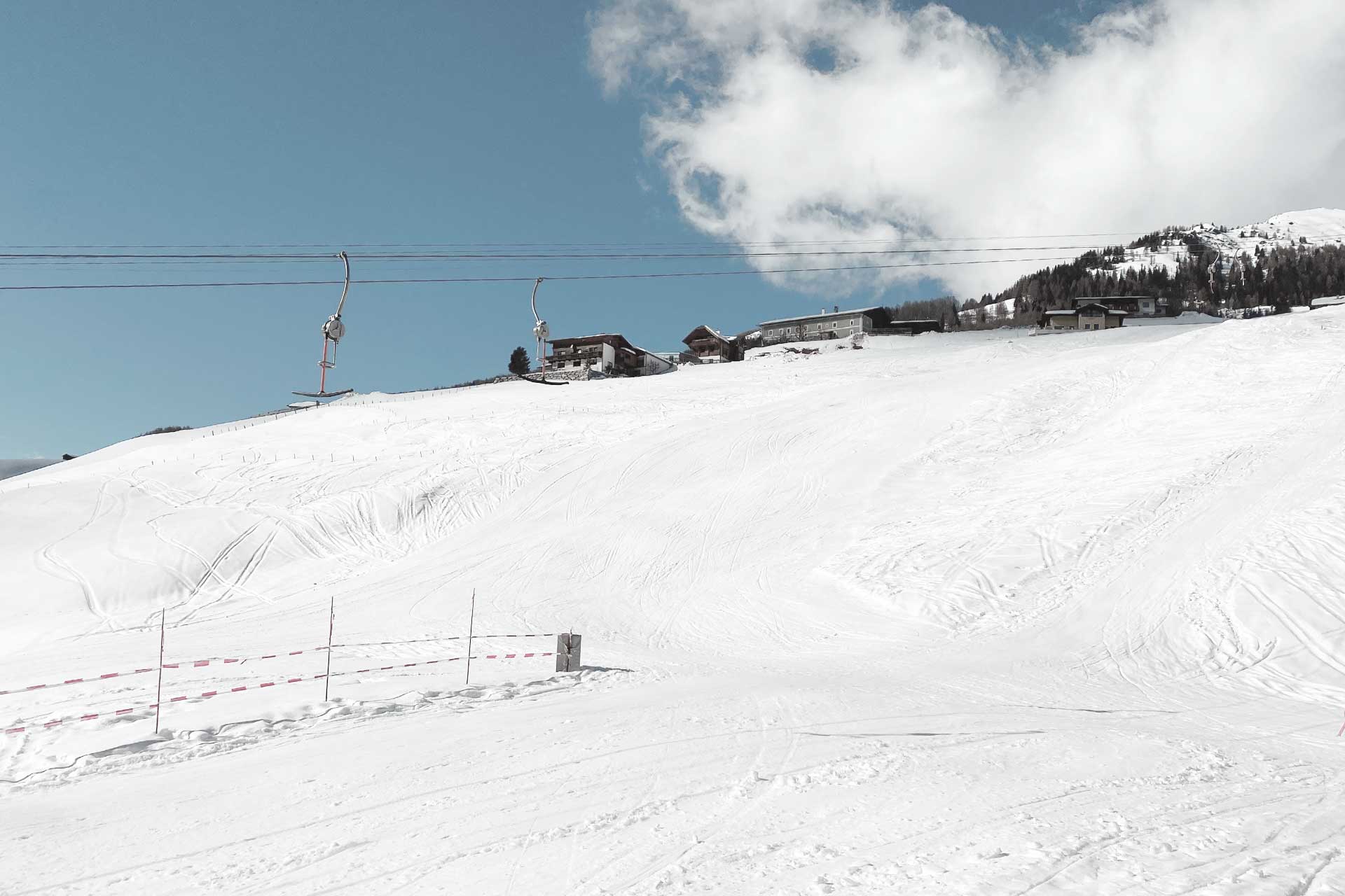 bergler-hoamat-mountain-hideaway-navis-aktiv-berge-winter-nostalgie-naviser-skilift